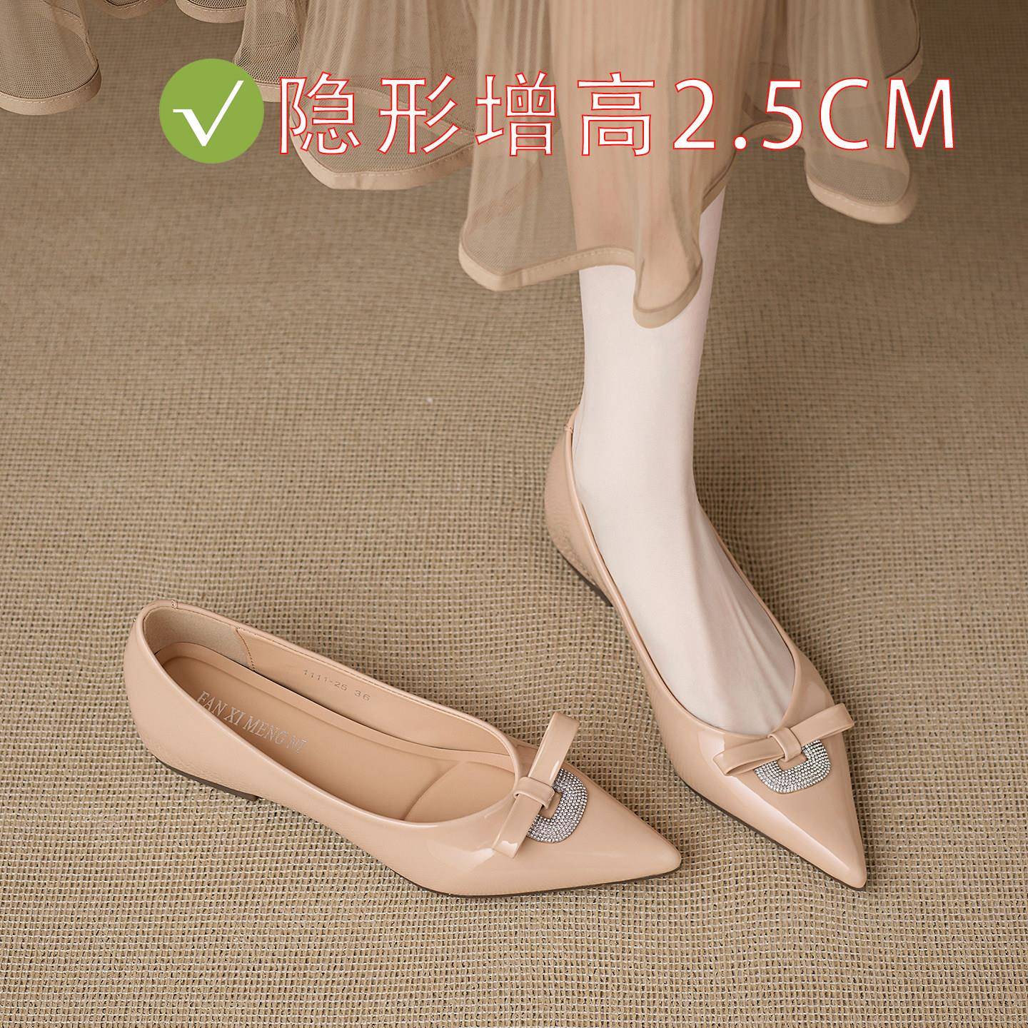 新品加绒小白鞋女款2026新款冬季保暖二棉鞋高帮厚底增高运动板鞋