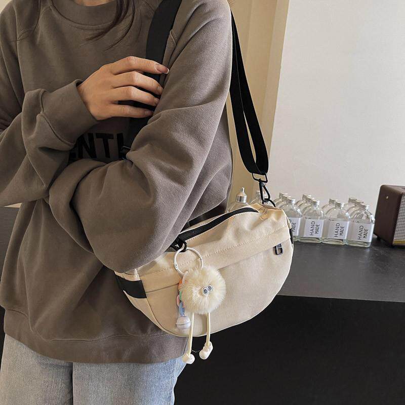 新品2025新款潮尼龙布包女包休闲马鞍包百搭单肩斜挎包轻便女士小