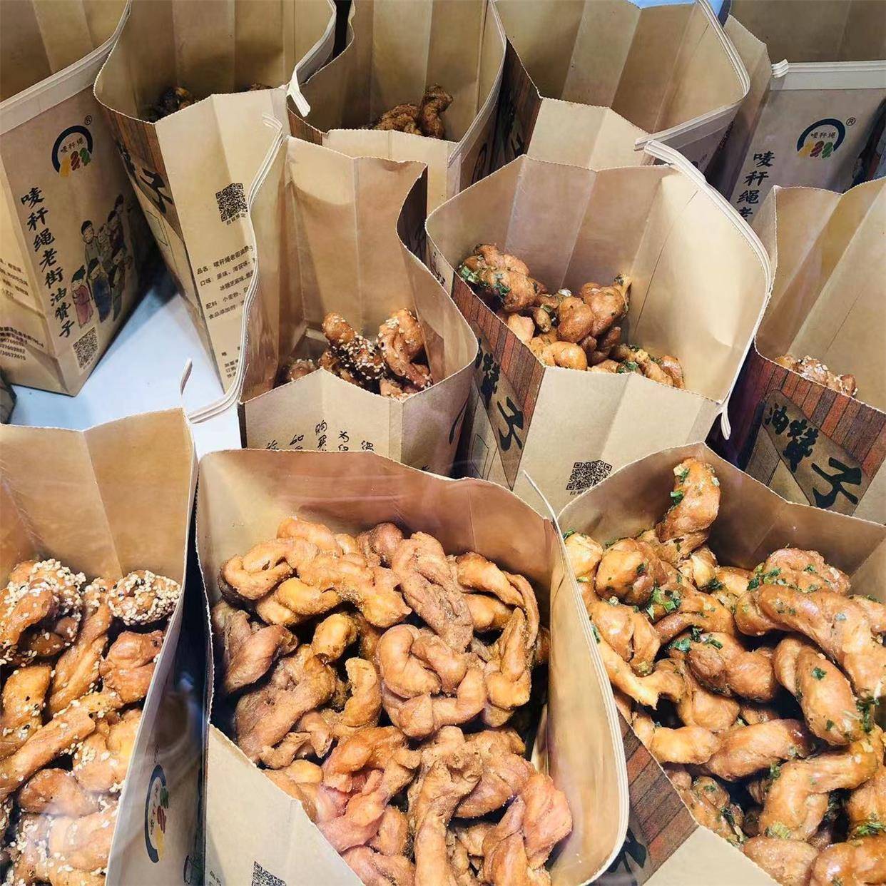 无锡唛秆绳老街油赞子 惠山古镇 南长街 特色传统手工美食小麻花