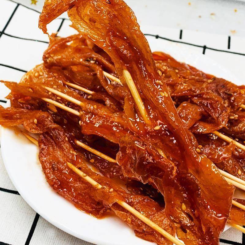 老式大辣片豆皮辣条网红爆款8090童年香辣味零食休闲小吃带竹签子
