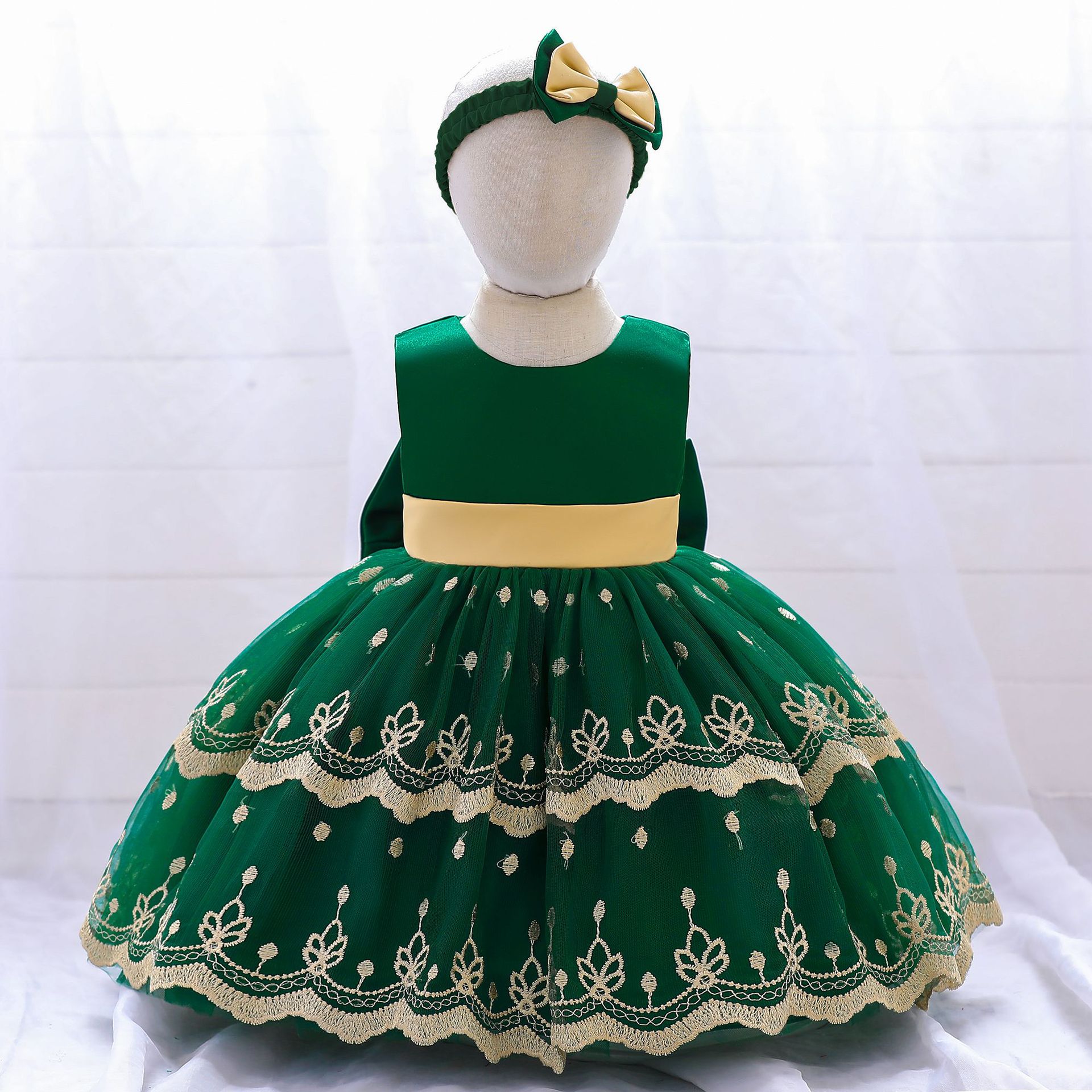 2025婴幼儿童礼服宝宝周岁刺绣蝴蝶结晚礼裙女童生日宴会周岁礼服