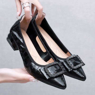 春秋季新款漆皮单鞋女尖头浅口百搭软底妈妈N鞋中跟豆豆鞋软皮瓢