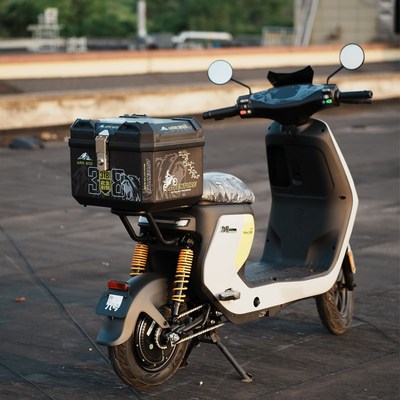 适配九/号Mzmix电动车仪表盖后尾架手机支架后备箱双撑MZ改装配件