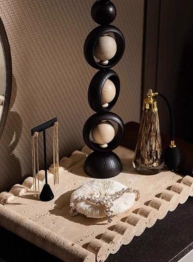 现代中古侘寂风样板房衣帽间梳妆台洞石烛台托盘香薰组合装饰摆件