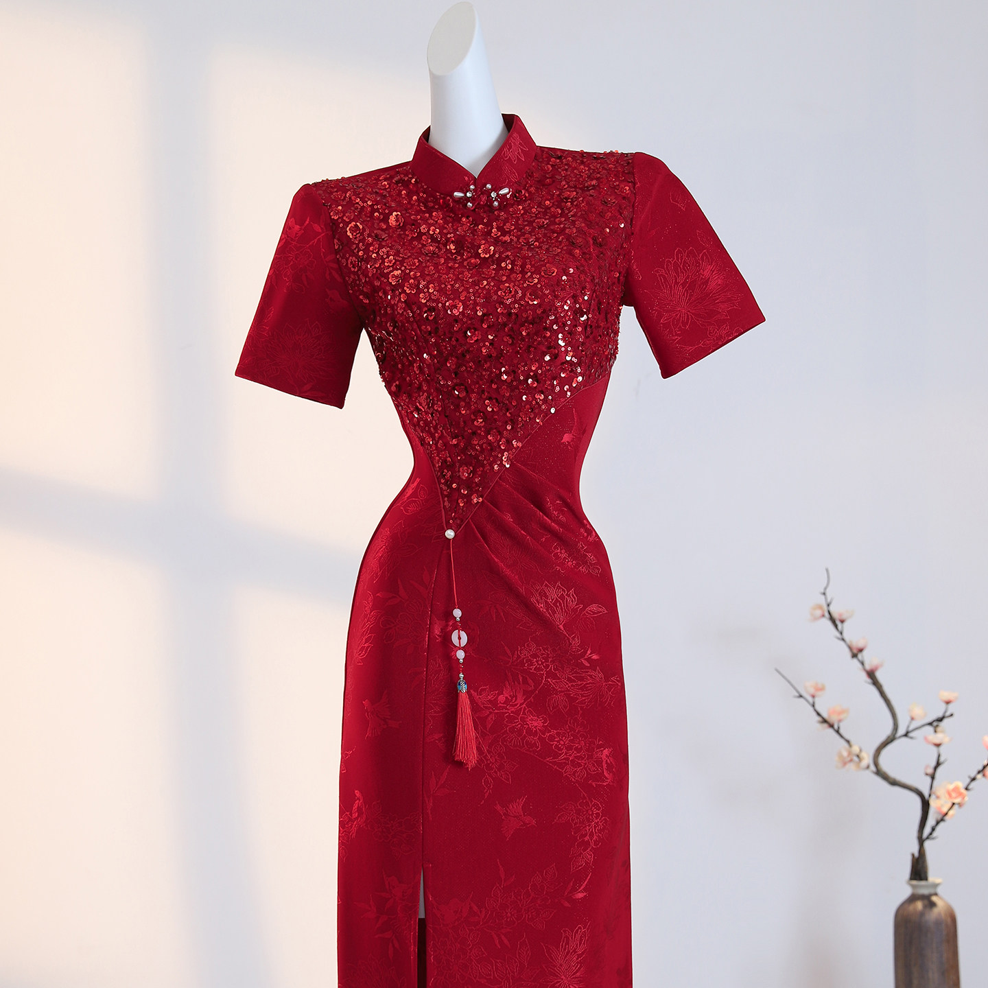 回娘家婚宴旗袍妈妈酒红色亮片
