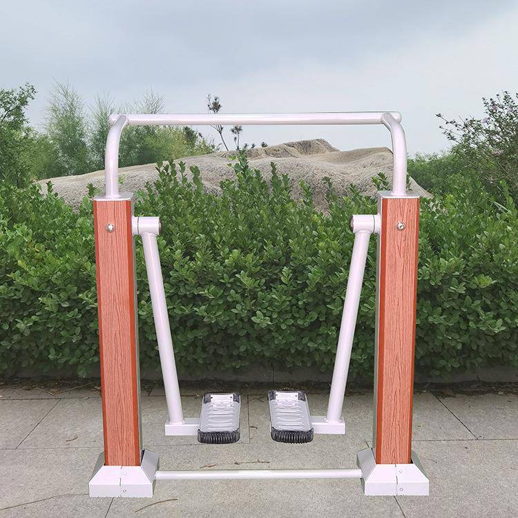 工厂供应防滑耐用新款塑木室外小区户外健身器材路径套装有氧