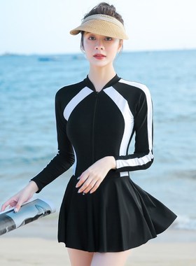 新款202c4泡温泉泳衣女连体长袖运动裙式保守平角显瘦遮肚大码泳