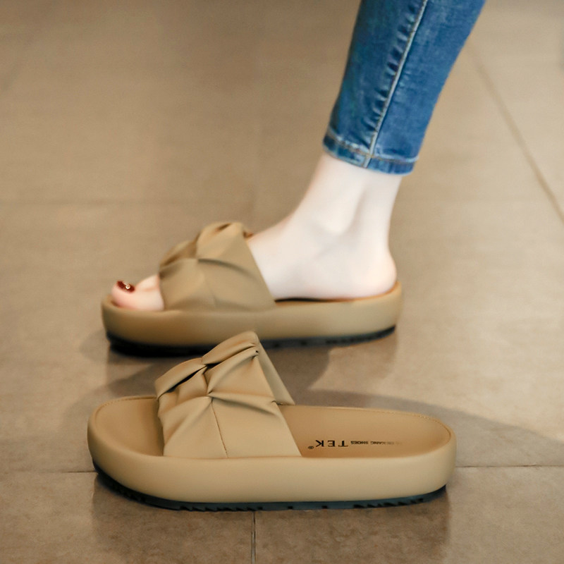 凉拖鞋女夏季外穿2l024新款厚底高级感沙滩凉鞋平底时尚休闲一字