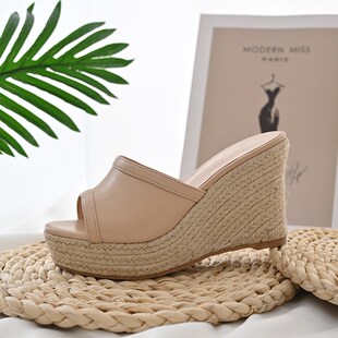 杏色凉拖鞋女2025新款厚底坡跟鞋夏外穿K高级感一字型鱼嘴草编甜