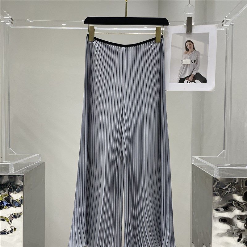 2025夏褶皱显瘦遮o肉优雅气质年轻阔腿裤裙妈妈夏装时尚中年套装