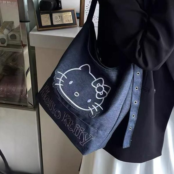 新款大容量单肩斜挎包包包女牛仔布百搭托特通勤休闲水桶包