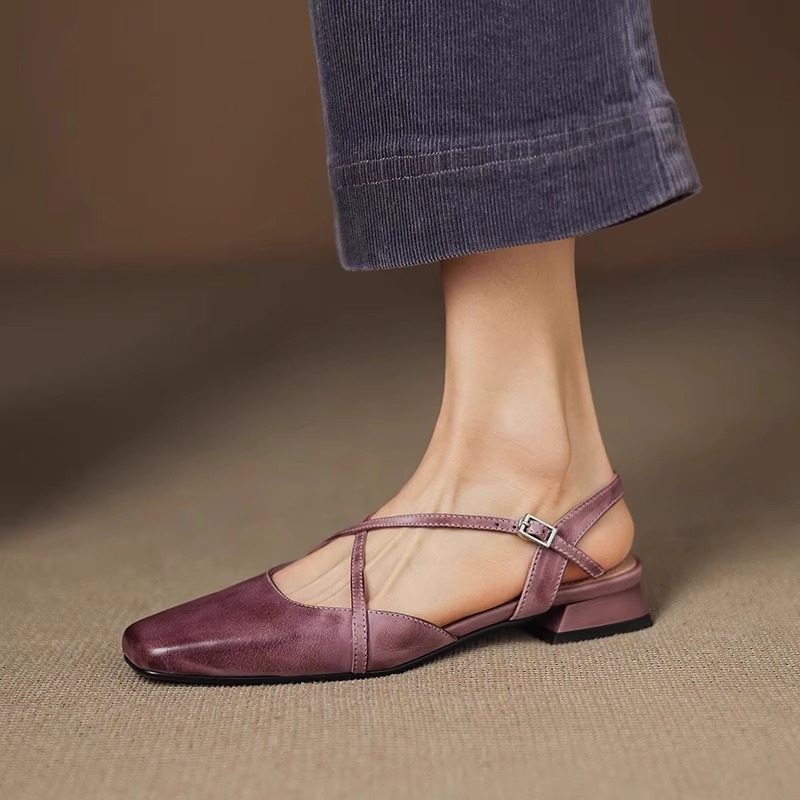 法式复古低跟包头凉鞋