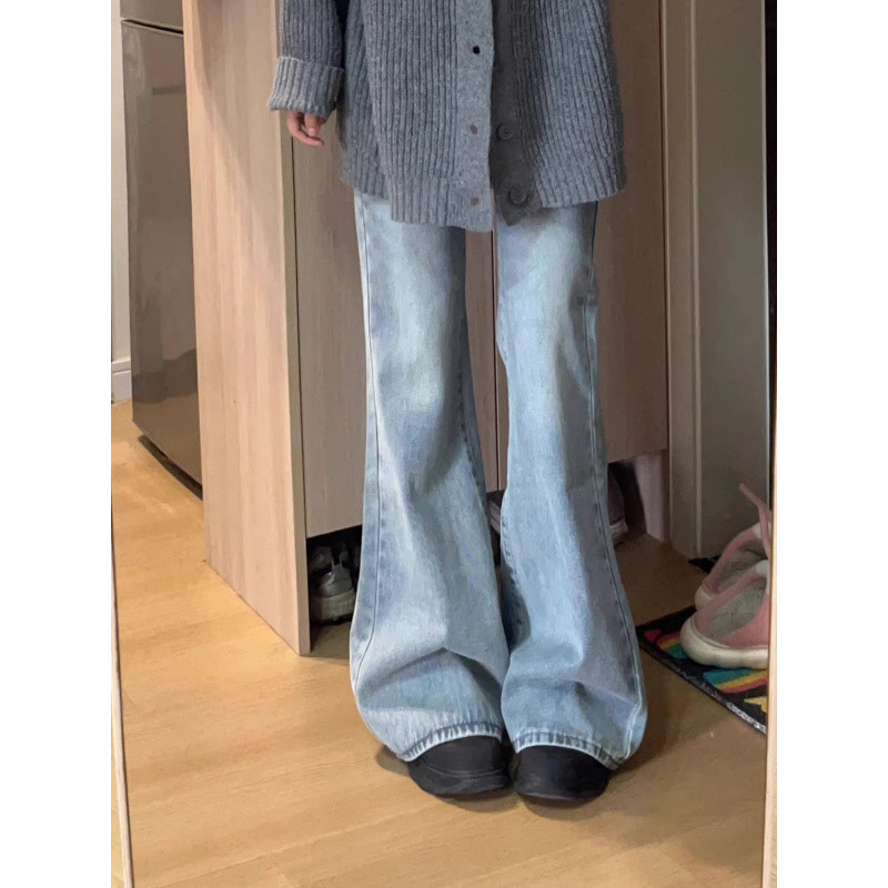 浅蓝色宽松微喇牛仔裤女秋季新款美式高街高腰显瘦垂感拖地喇叭裤