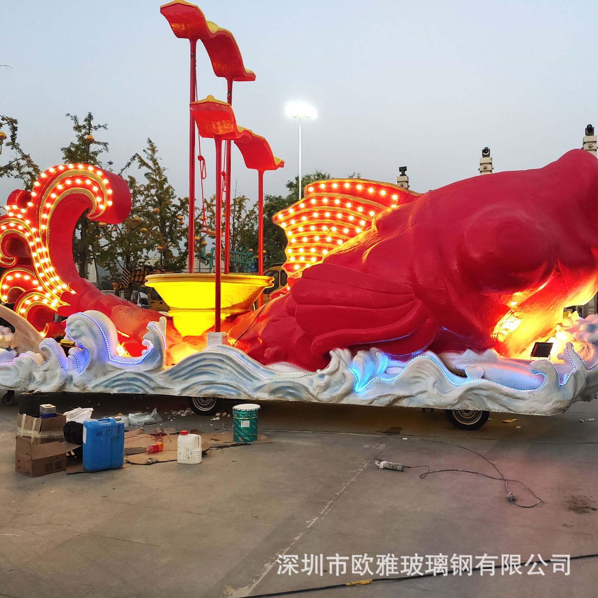 巡游花车道具展览玻璃钢雕塑游乐场互动展游花车汽车装饰外壳