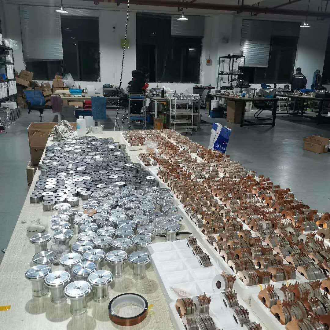 厂家促销超声波焊接机换能器量大优惠原厂直销超声波仪器粉碎