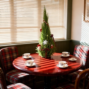 暖冬圣诞手捧花｜精致松果铃铛配饰｜ 圣诞雪松 梦森林专属