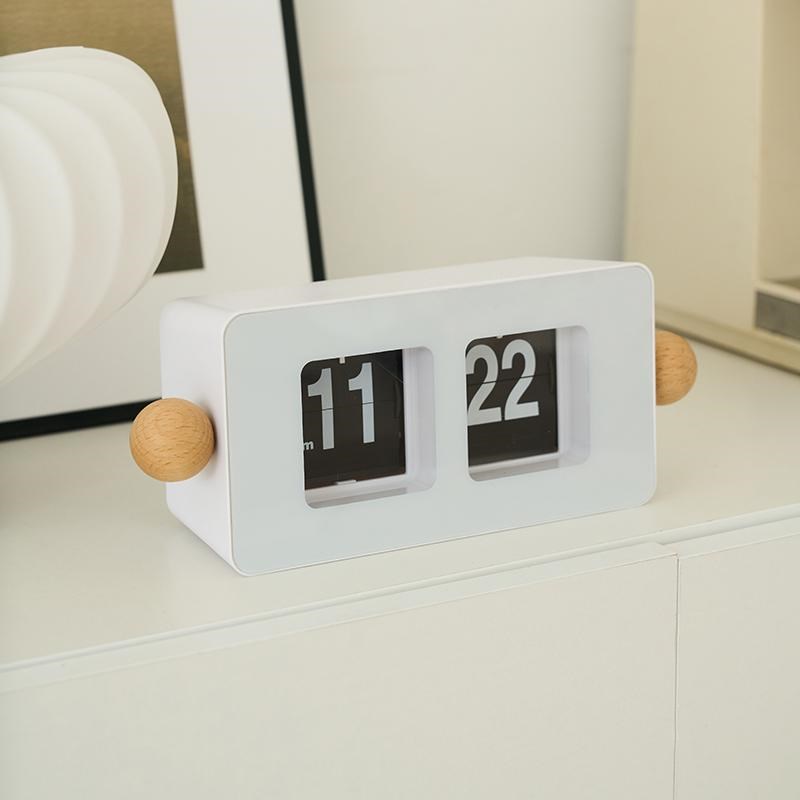 竹白家简约翻页时钟数字挂钟创意设计钟静音机芯现代客厅卧室钟表