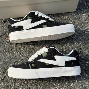 情侣新款 TINMUU 刺绣板鞋 天牧闪电炸街学院生增高时尚 明星同款