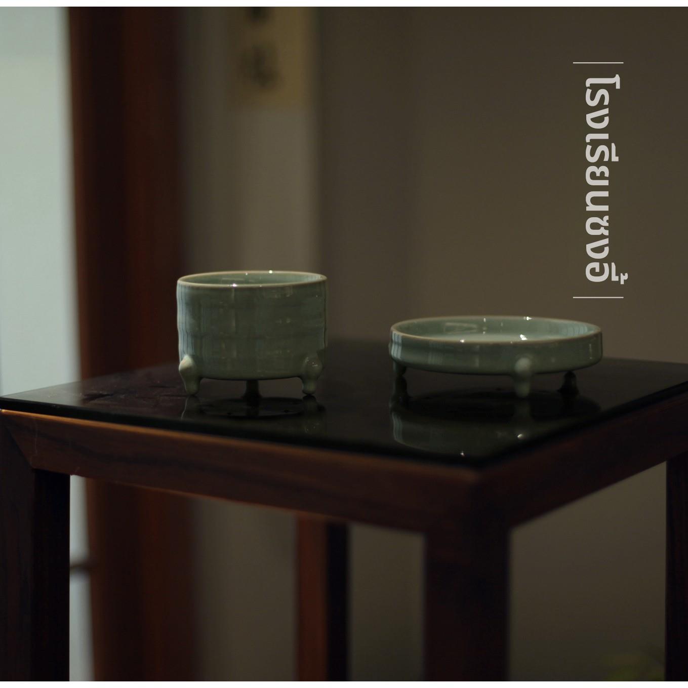 |又称宋代|宋代官窑版三腿香炉香盘佛手果壶汝瓷开片