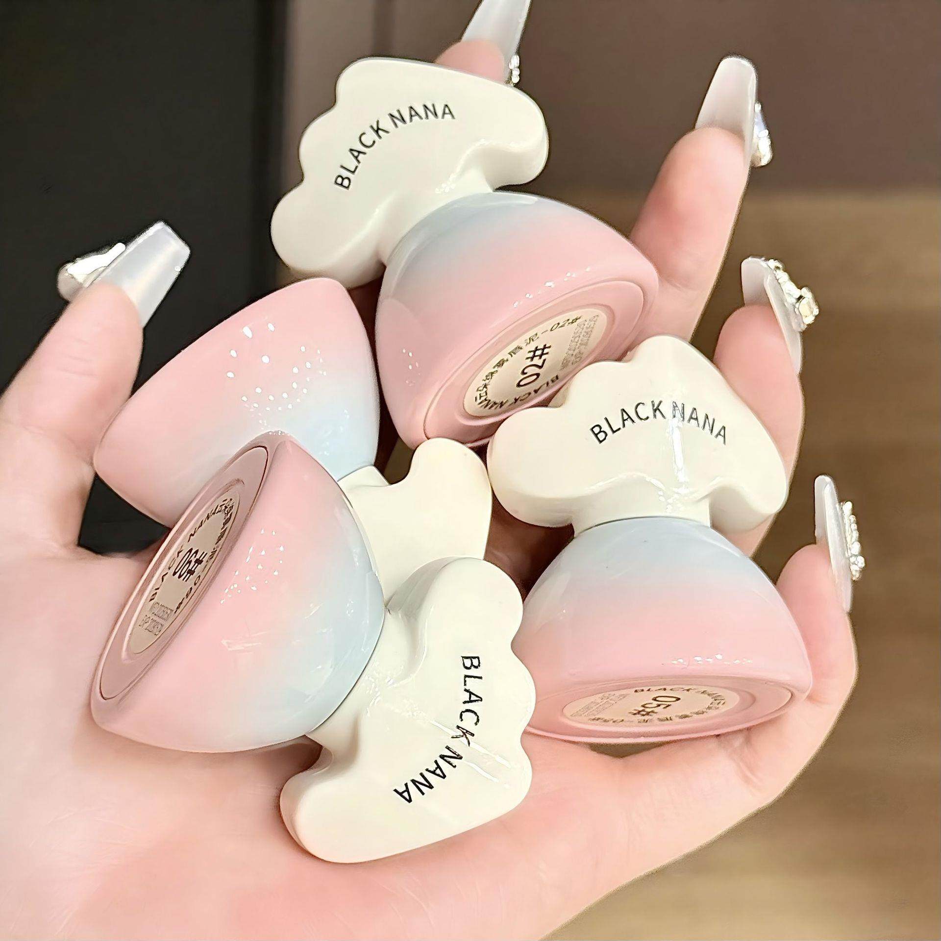 当季新品可爱唇泥显白低饱和度唇釉不掉色不沾杯伪素颜口红