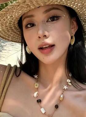 合金耳饰 简约线条桃心耳环独特夸张小众耳扣高级感轻奢耳饰女
