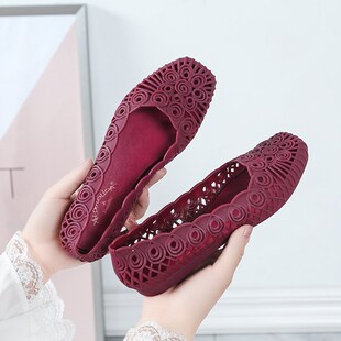 果冻鞋女2024夏l季新款镂空洞洞方头沙滩鞋平跟防水防滑软底凉鞋