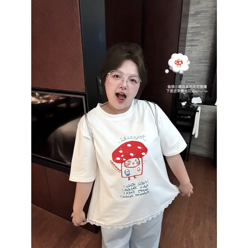 老章和小胖PONGKIKI偷感蘑菇印花大F尺码T恤女夏季胖mm甜美全棉T