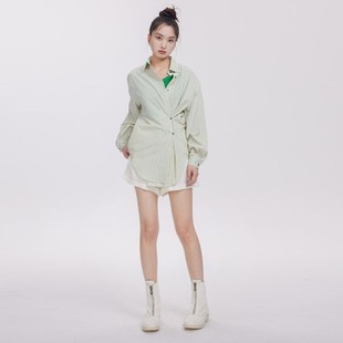 【5折回馈e】绿色条纹不规则斜扣解构设计长袖衬衫夏日多巴胺