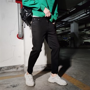 纯黑色光板小脚牛仔九分裤男百搭弹力修身显瘦铅笔裤网红水洗裤潮