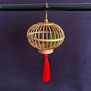 手工蝈蝈笼 铜钩灯笼款蝈蝈竹笼10*7cm