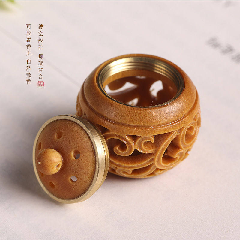 芭比檀香镂空玲珑囊球吊坠