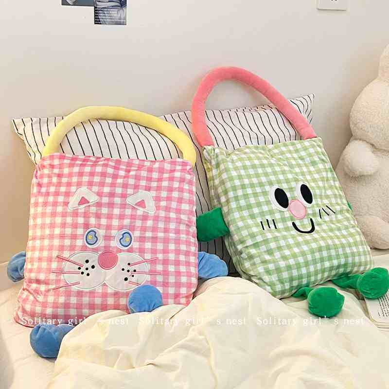 可爱小毯子办公室午睡毯抱枕二合一盖腿便携披肩沙发空调毛毯被子,居家布艺,抱枕被,淘宝优惠券,粉丝福利购,淘宝优惠卷