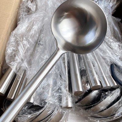 加厚8两勺不锈钢厨师专用炒勺商用大号长柄汤勺饭店炒菜马勺子