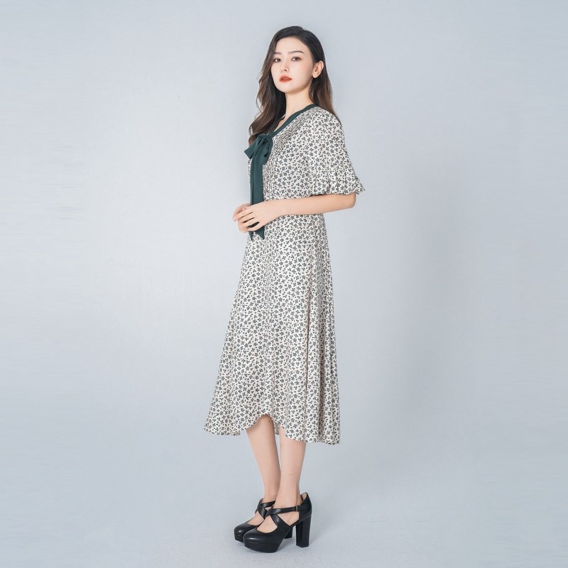 D-HARRY/迪哈利早新款俏皮V领碎花连衣裙子女DH223J95272D