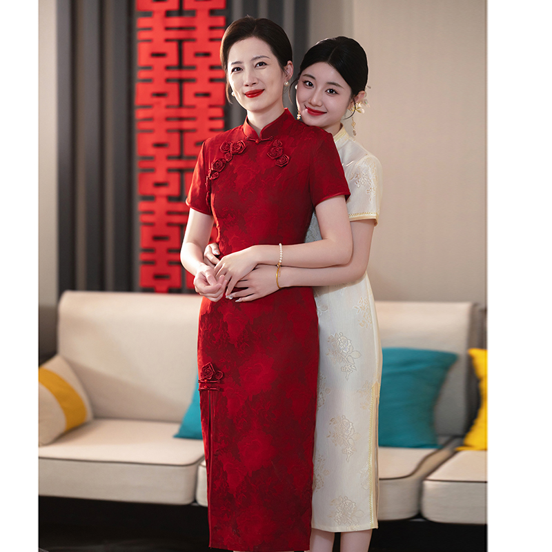 红色喜婆婆婚宴装2024新款新中式年F轻妈妈婚礼旗袍晚礼服平时可