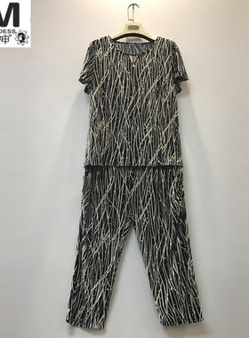 胖mm200斤美衣加肥加大码老年人女装夏装套装O显瘦遮肚子上衣+裤