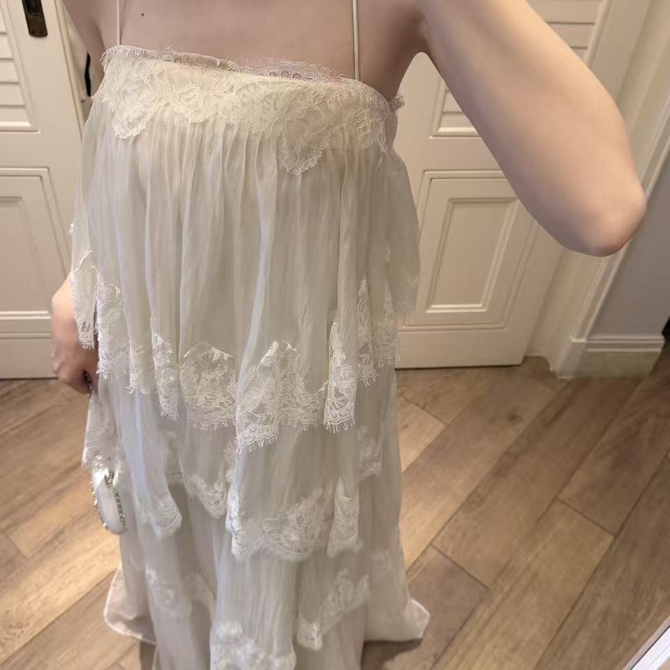 法式蕾丝吊带大摆显瘦蛋糕连衣裙