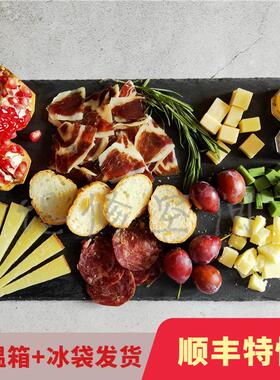 奶酪拼盘一站齐。帕玛森曼彻格孔泰佩科里诺硬质蜂蜜伊比利亚火腿