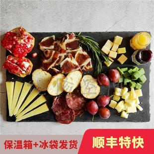 奶酪拼盘一站齐。帕玛森曼彻格孔泰佩科里诺硬质蜂蜜伊比利亚火腿
