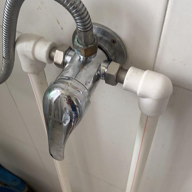 太阳能热水器混水阀明装淋浴冷热水龙头开关洗澡花洒混合老式配件