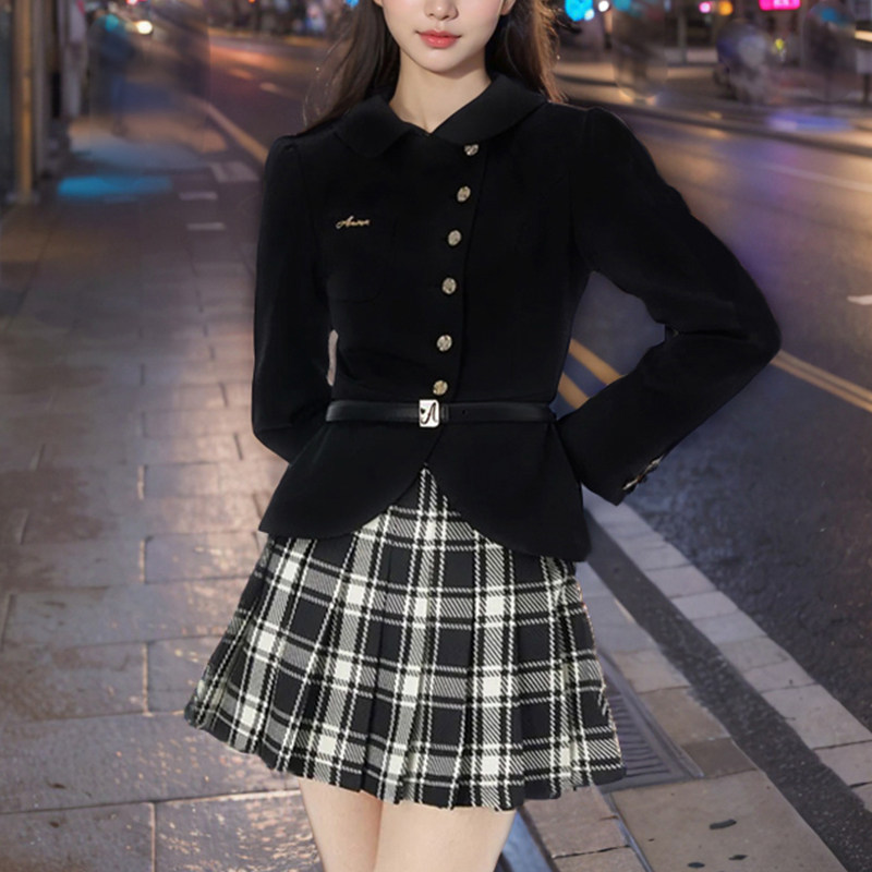 奶系穿搭早秋套装气质少女小香短外套女秋款外穿入秋穿搭一整套女
