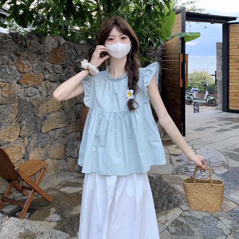蓝色小飞袖短款上衣女夏