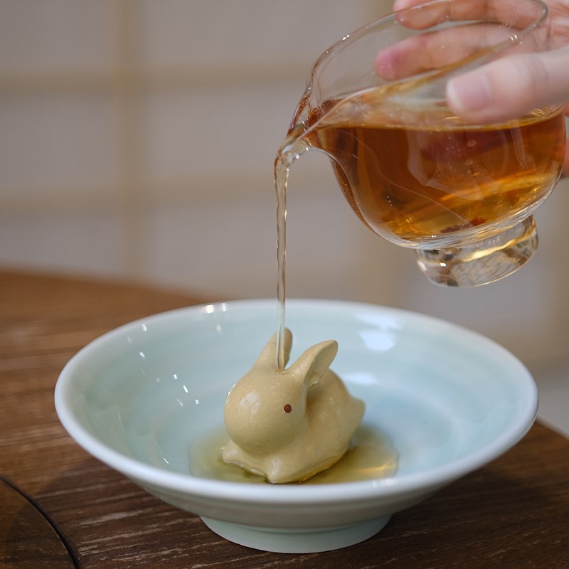 小谦山房兔飞猛进茶宠摆件本山段泥可养精品手工小兔子茶玩装饰品