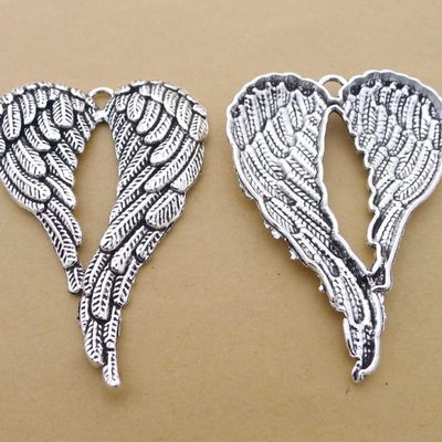 A3817 翅膀 20个/包 9.3克 69x46mm 古银色 合金饰品配件