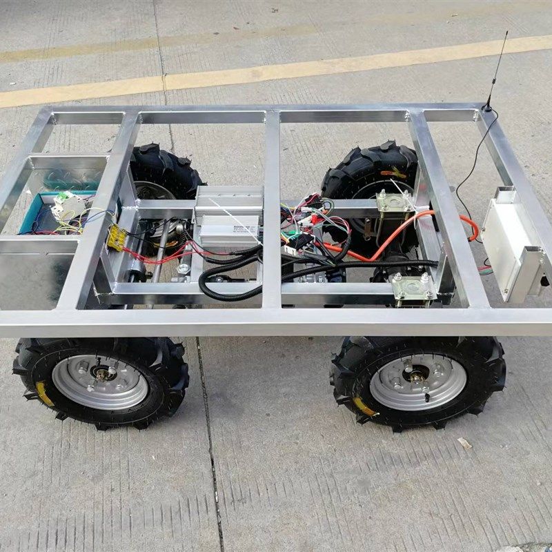 遥控转向电动四轮运输车轮式平板车改装上M料机打药机工程运输车