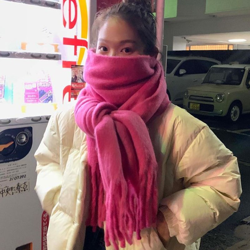 新出色~氛围感加厚保暖玫红色围巾女秋冬季韩版仿马海毛流苏披肩