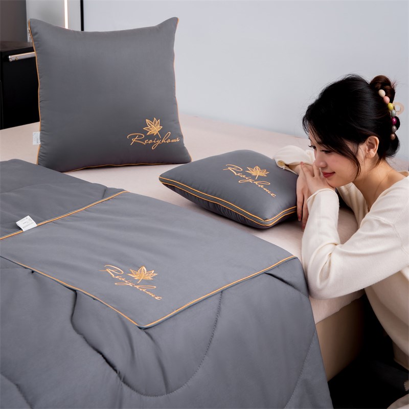 全棉夏季抱枕被子两用二合一车用午睡毯子枕头夏凉空调被汽车靠枕