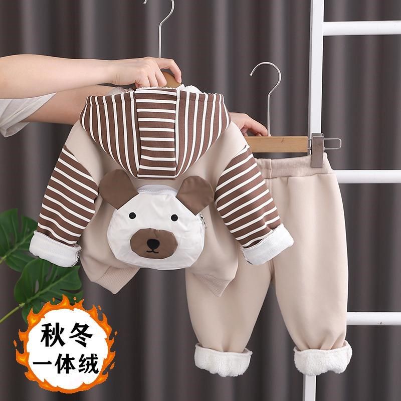 男童加绒套装宝宝秋冬季一体绒三件套婴儿童洋气休闲棒球服冬装潮