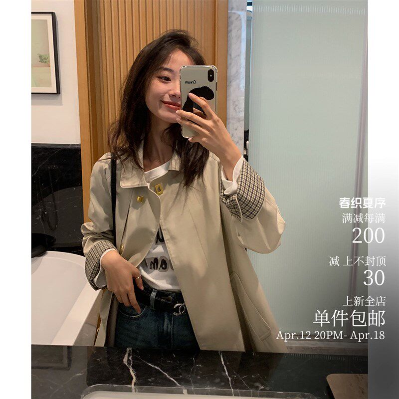 英式vintage定制金扣短款风衣~小个子要锁的斗篷型 格纹翻袖很妙