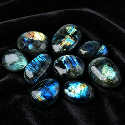 椭圆天然拉长石巴掌石蓝光石标本